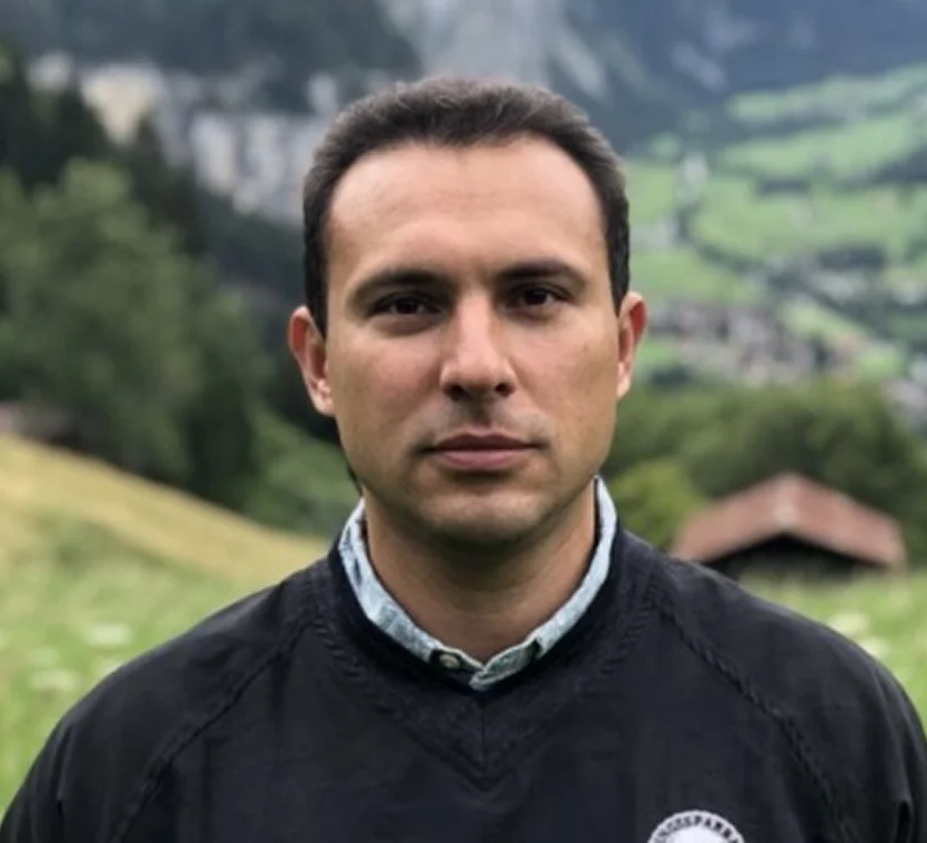 Андрей Тарасов